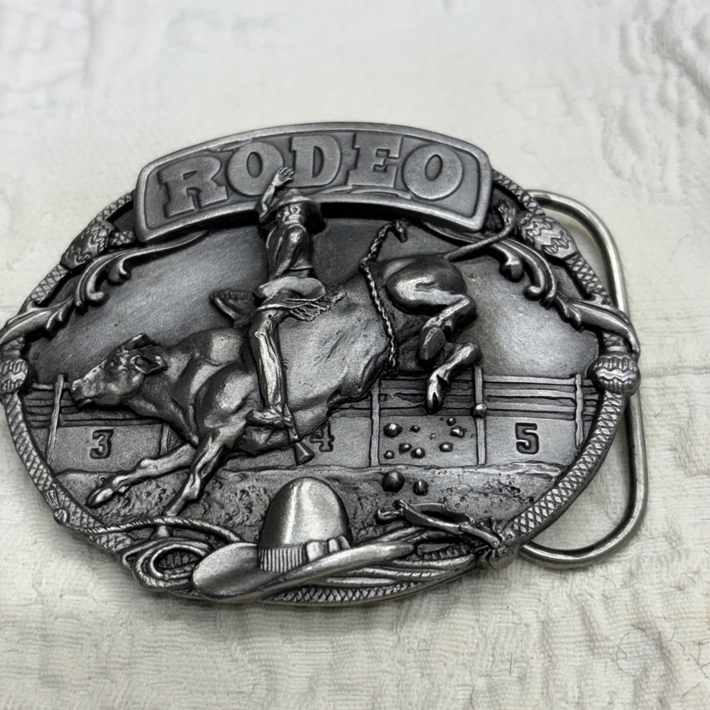 Antique Brushed Silver Western Rodeo Race Cowboy Belt Buckle Siskiyou Buckle Co